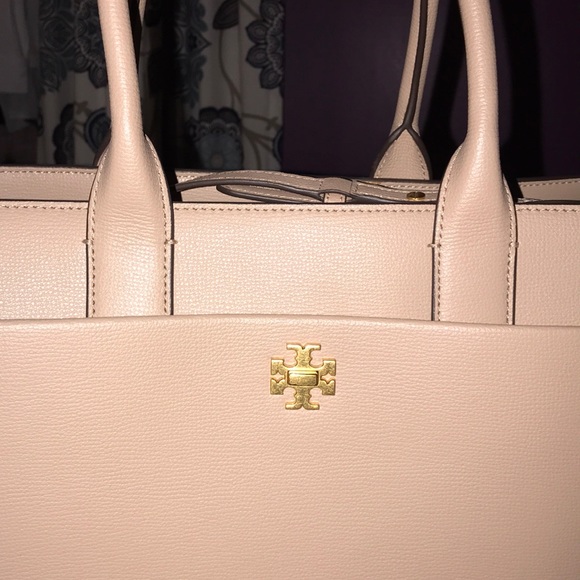 Tory Burch LARGE tote 🤩 - Picture 2 of 7
